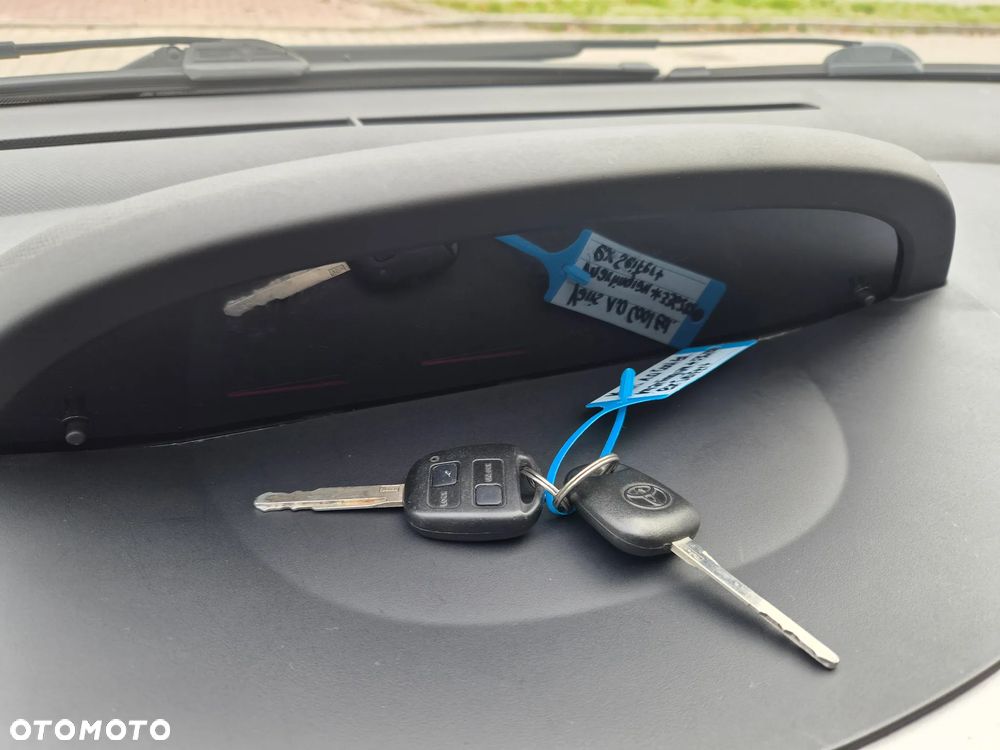 Toyota Yaris 1.0 VVT-i Cool Edition - 40