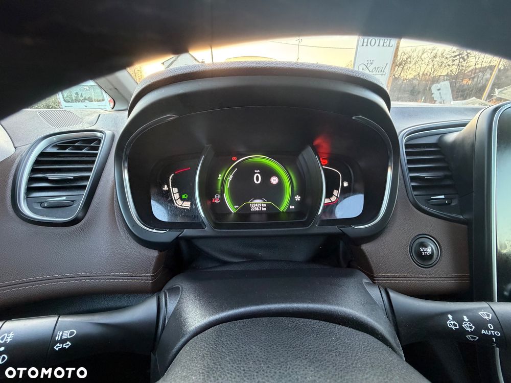 Renault Grand Scenic Energy dCi 130 Start & Stop Bose Edition - 23