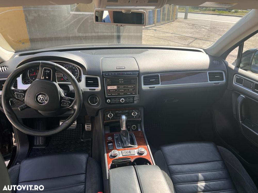 Volkswagen Touareg - 11
