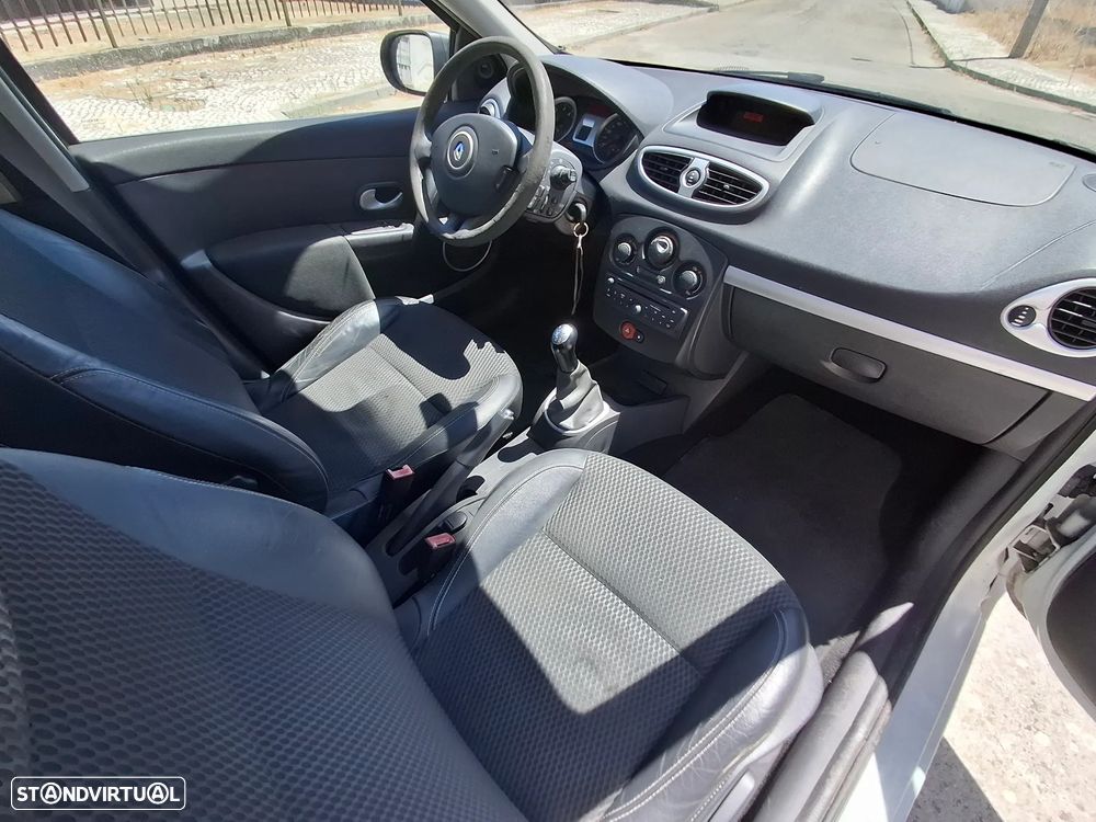 Renault Clio dCi 90 Dynamique - 9