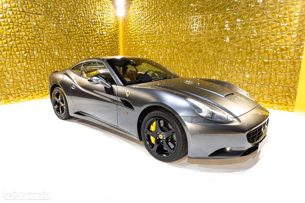 Ferrari California F1 - 12