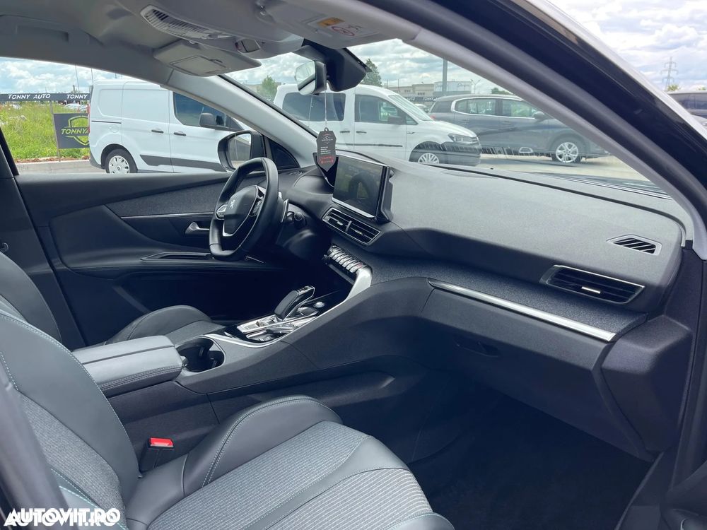 Peugeot 3008 PHEV 225 EAT8 Allure Pack - 22