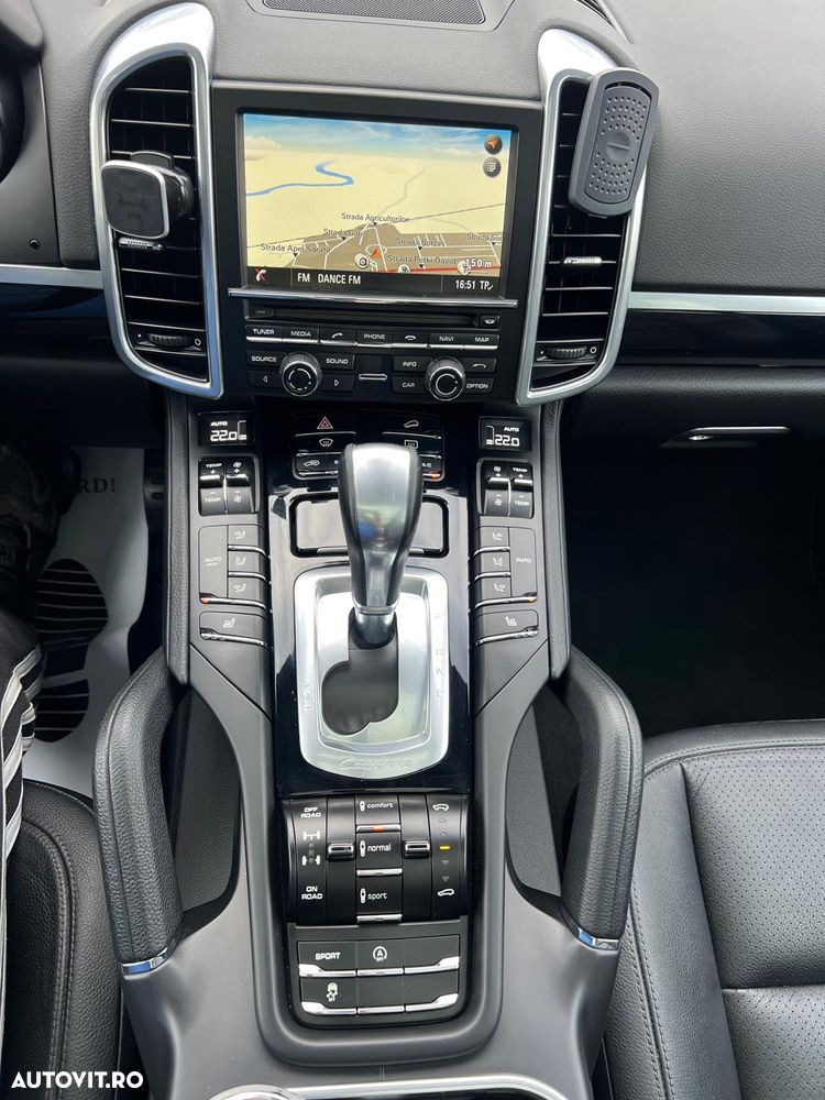 Porsche Cayenne 3.0TD TipTronic - 7