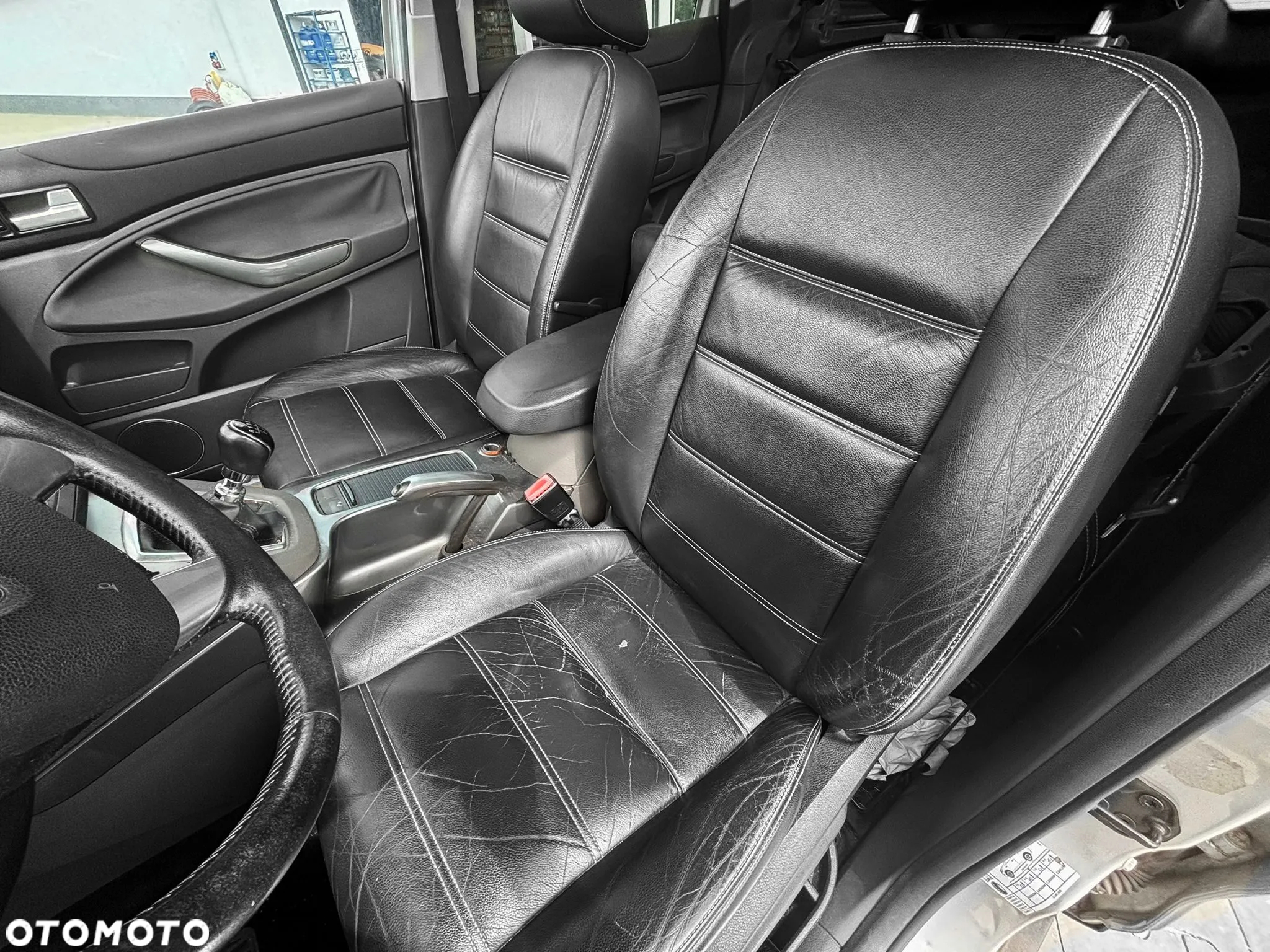 Ford Kuga - 10
