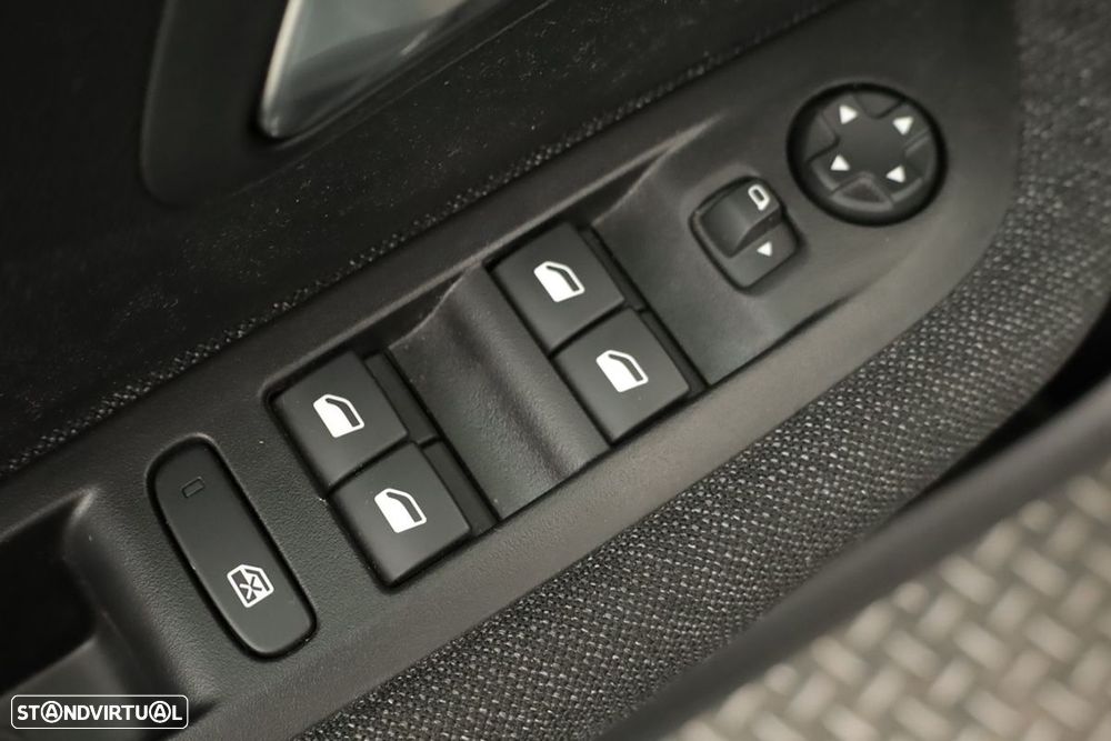 Peugeot 208 1.2 PureTech Style - 18