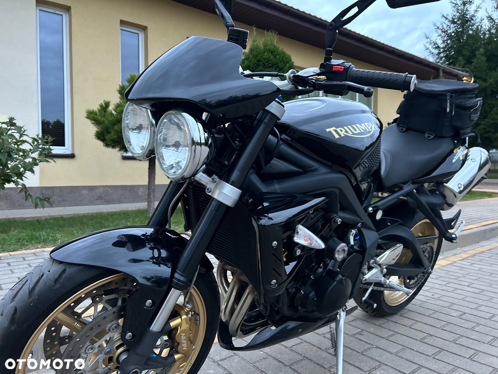 Triumph Street Triple - 25