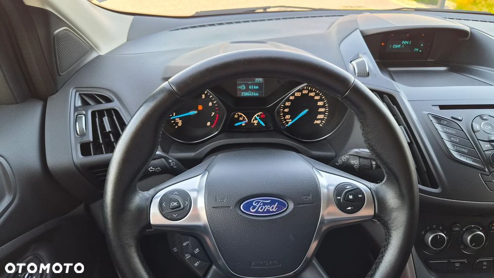 Ford Kuga 1.6 EcoBoost 2x4 Titanium - 10