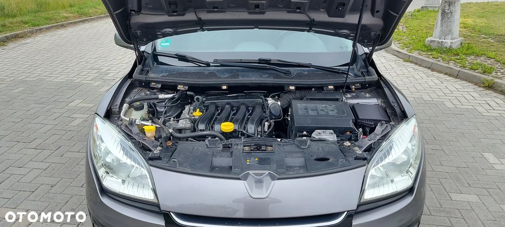 Renault Megane 1.6 16V Limited - 21