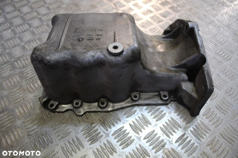 MISKA OLEJU OPEL CORSA D 1.0 9129316 - 2