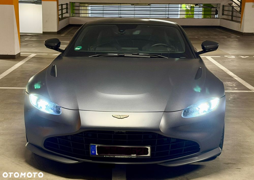 Aston Martin V8 Vantage - 6