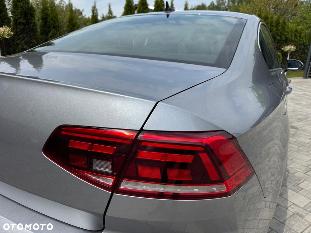 Volkswagen Passat 2.0 TSI Business DSG - 7
