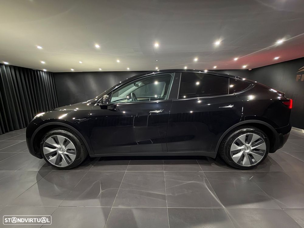 Tesla Model Y Standard - 4