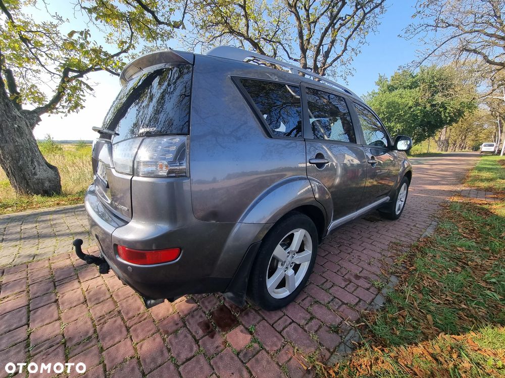 Mitsubishi Outlander 2.0 DID Invite SE - 17