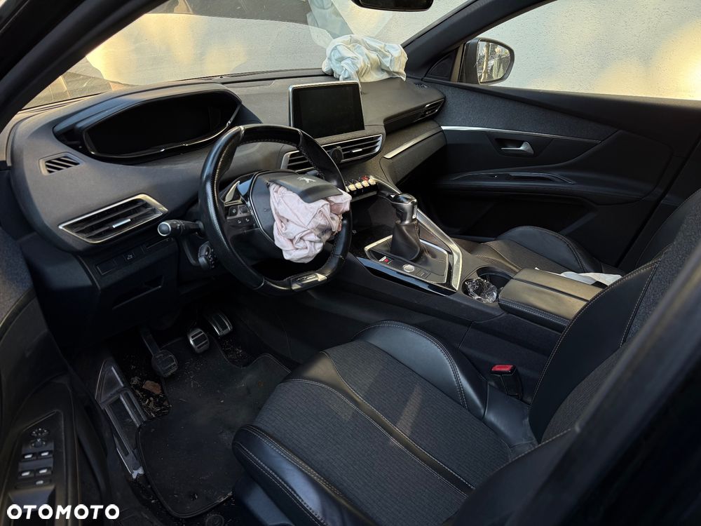 Peugeot 3008 - 8