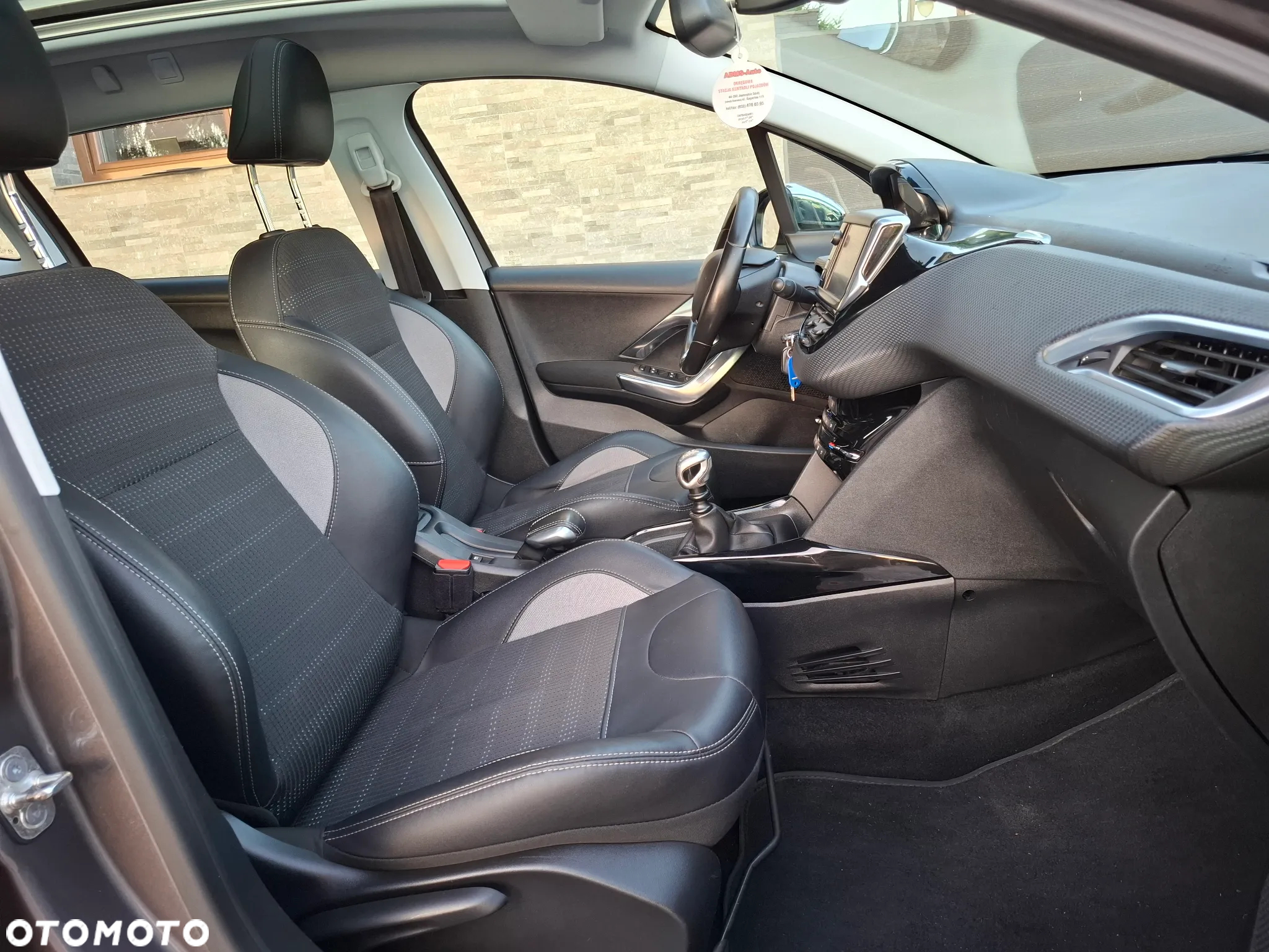 Peugeot 2008 1.6 BlueHDi Allure - 27