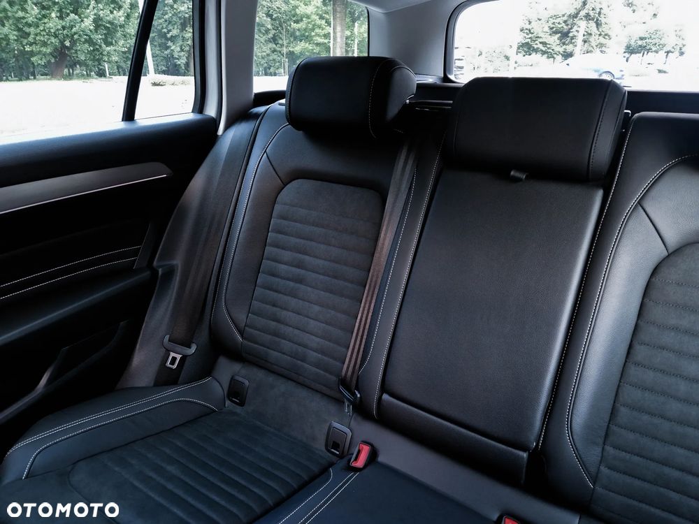 Volkswagen Passat 1.5 TSI EVO Elegance DSG - 15