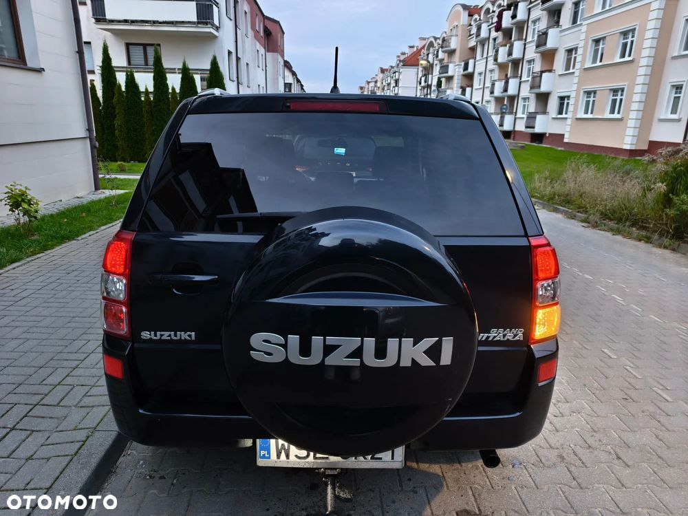Suzuki Grand Vitara 2.0 - 18