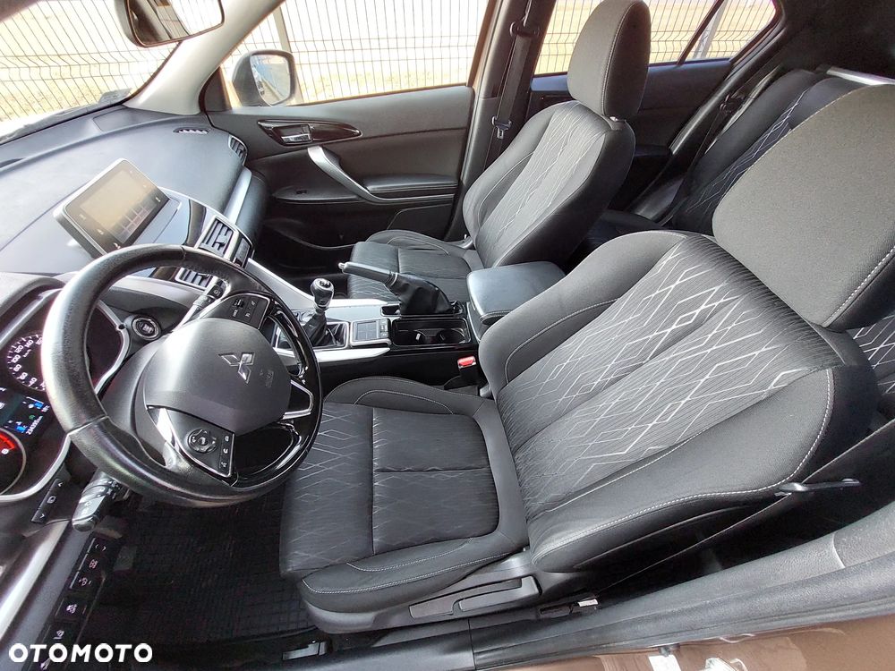 Mitsubishi Eclipse Cross 1.5 T Intense - 7