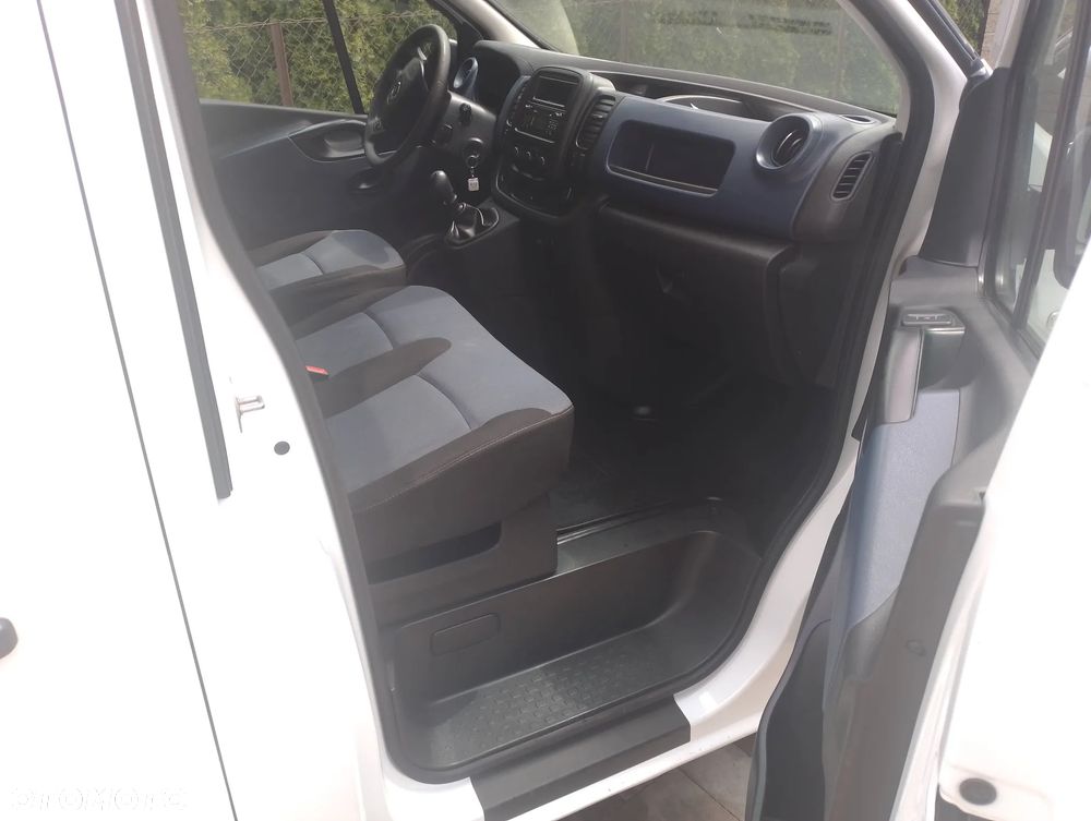 Opel Vivaro - 12