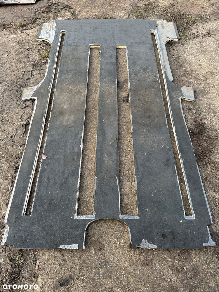 MERCEDES 639 VITO VIANO  dywan wykładzina średni long lift pod stolik - 2