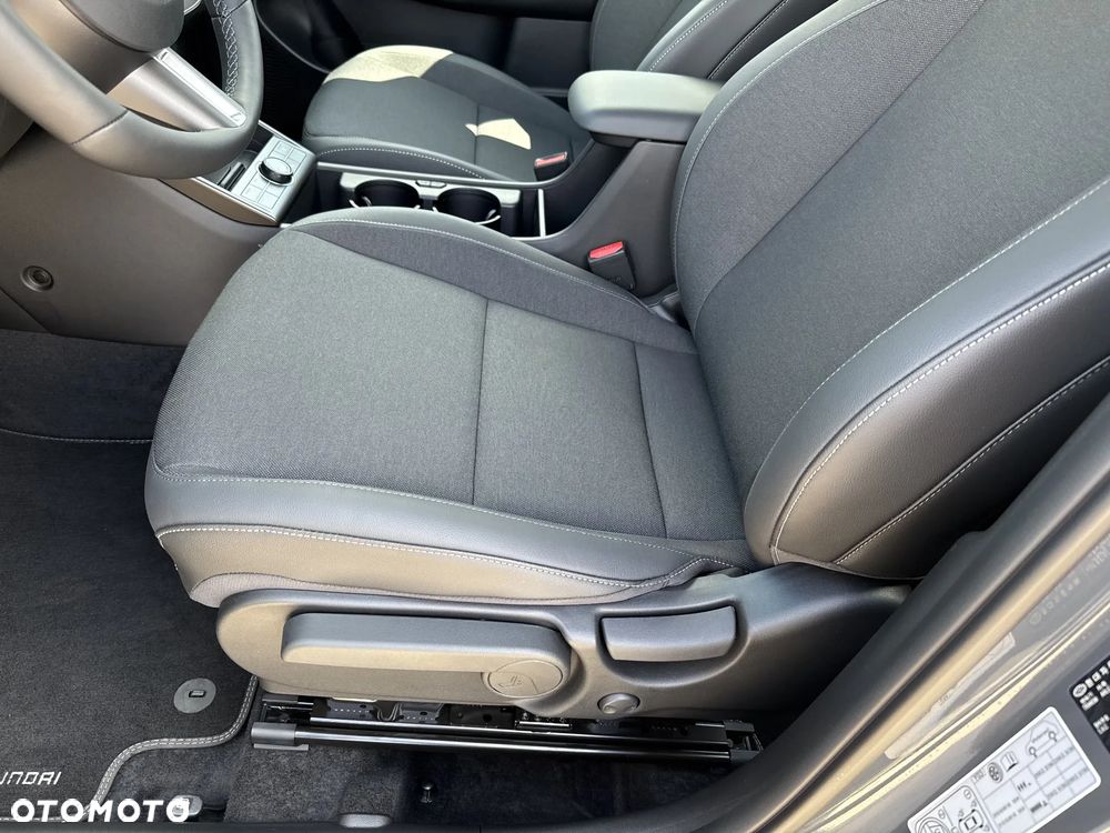 Hyundai Kona 1.6 GDI Hybrid Executive DCT - 14