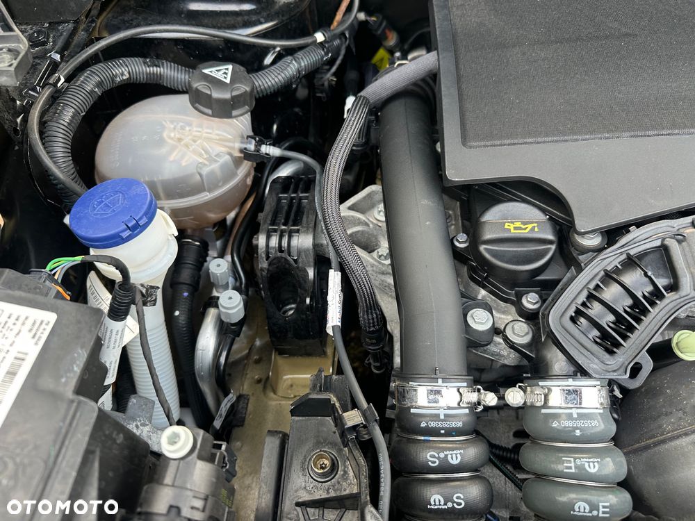 Peugeot 2008 PureTech 100 Active - 20