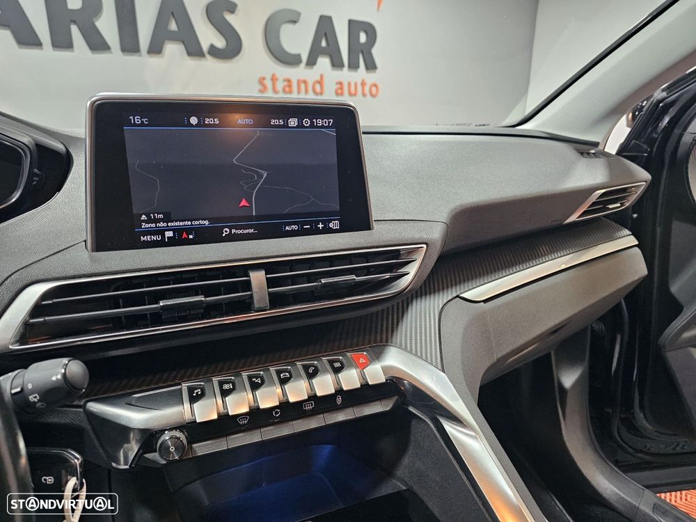 Peugeot 5008 1.5 BlueHDi Allure Pack EAT8 - 21