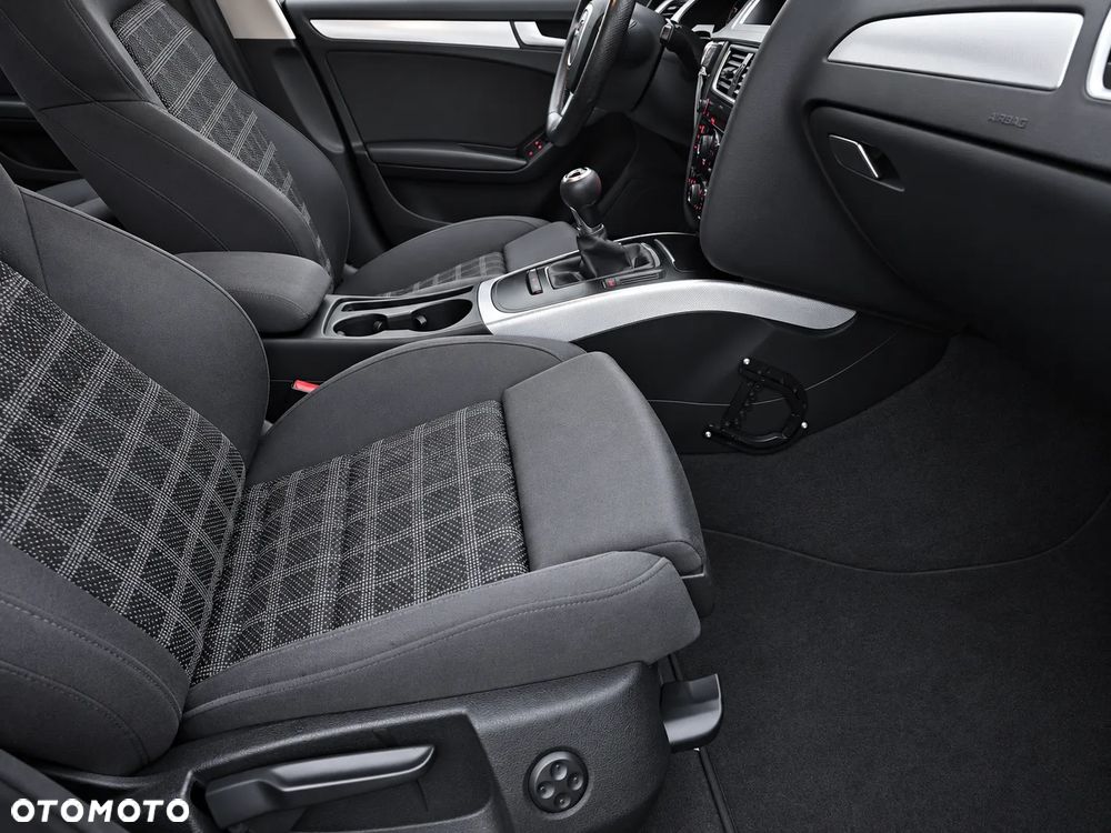 Audi A4 Avant 2.0 TFSI Attraction - 21