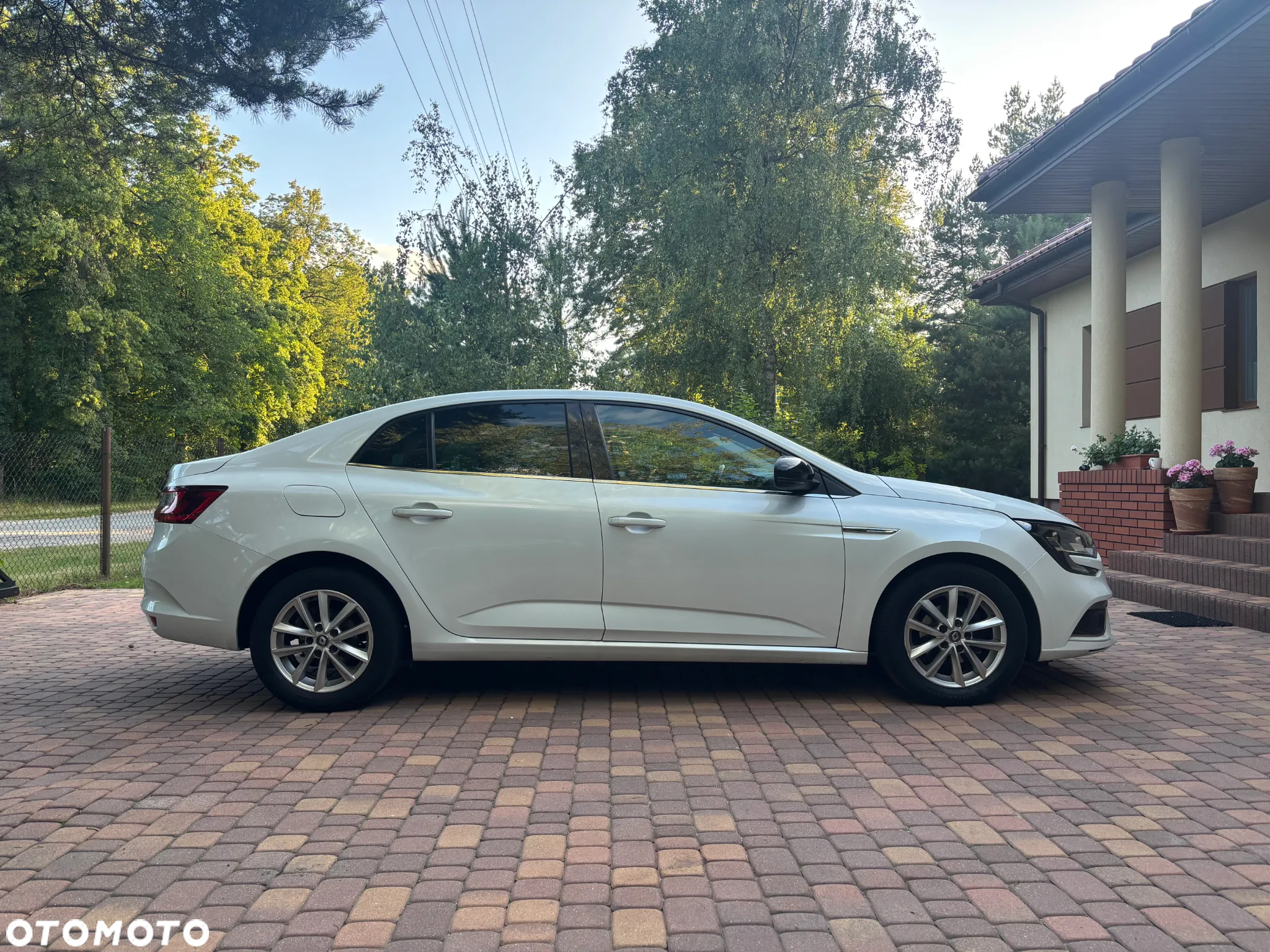 Renault Megane 1.6 SCe Limited - 5