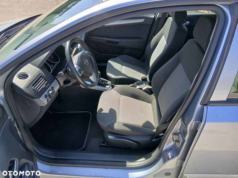 Opel Astra - 18