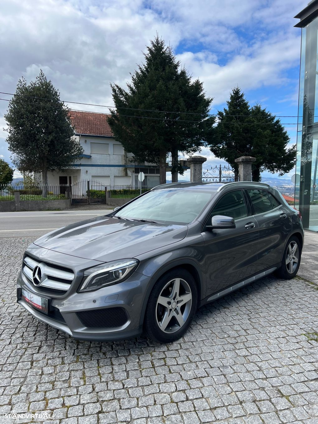 Mercedes-Benz GLA 180 d AMG Line - 4