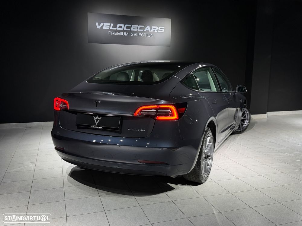 Tesla Model 3 Long-Range Dual Motor AWD - 12