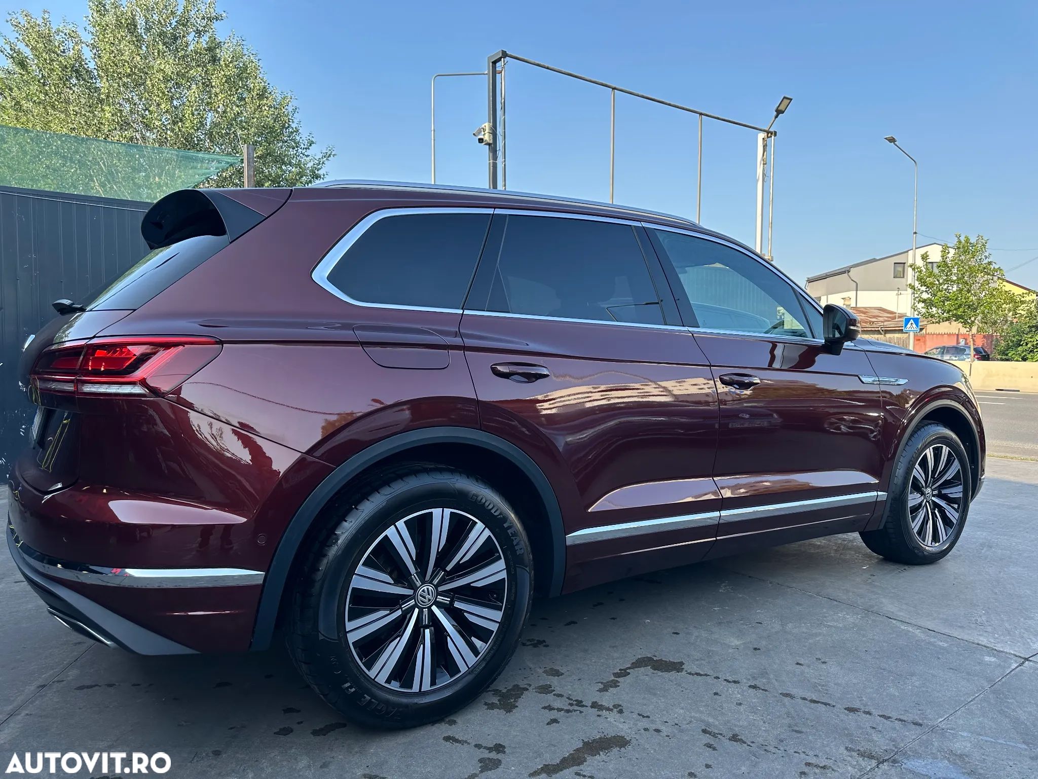 Volkswagen Touareg V6 TDI Atmosphere - 1