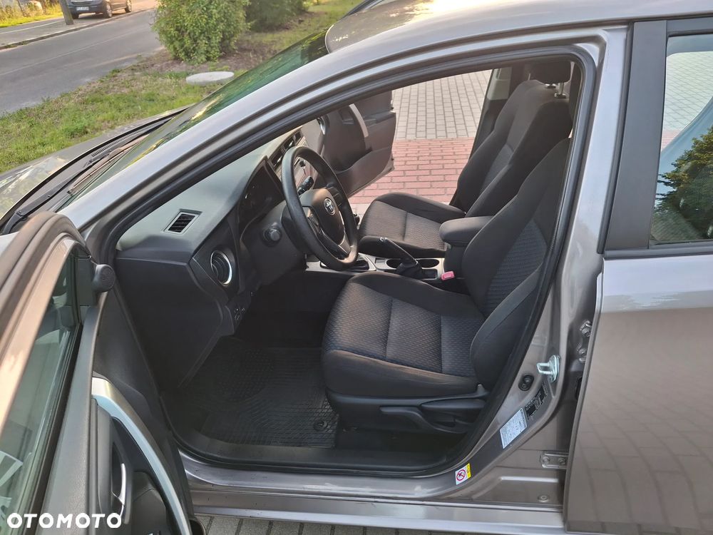 Toyota Auris 1.33 VVT-i Active - 11