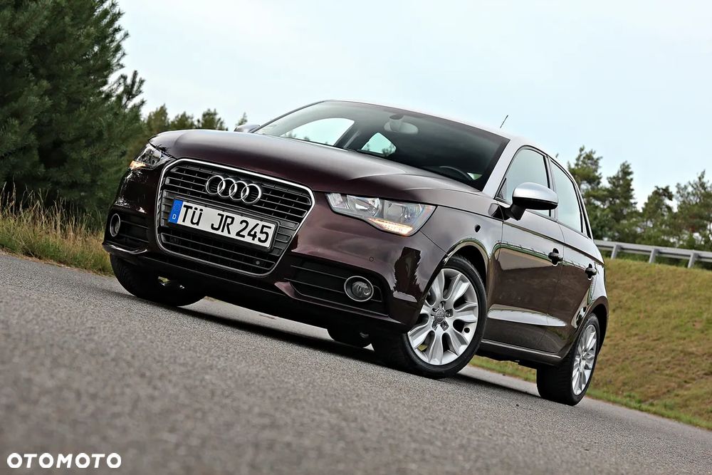 Audi A1 Sportback 1.4 TFSI S tronic S line Sportpaket - 2