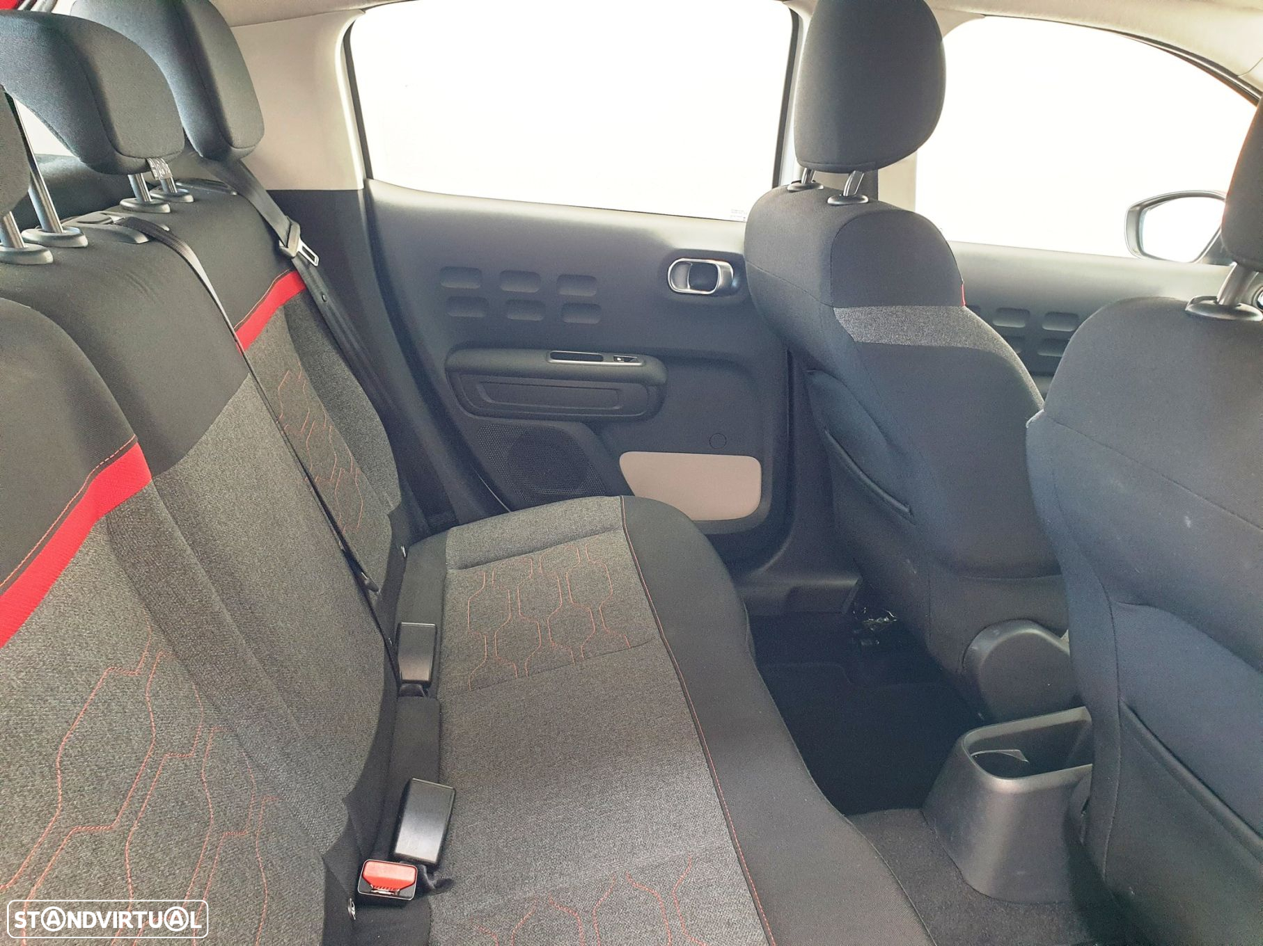 Citroën C3 1.2 PureTech Shine - 25