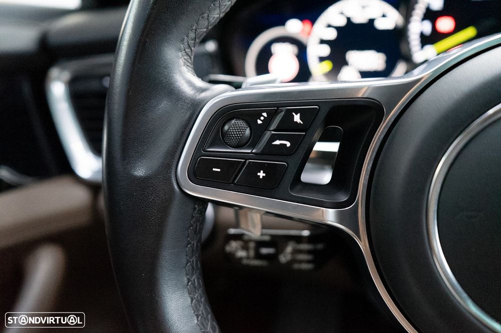 Porsche Panamera Sport Turismo 4 E-Hybrid - 41
