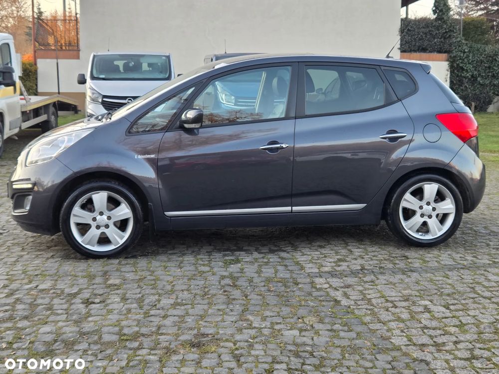Kia Venga 1.6 CVVT Titanium Collection - 4