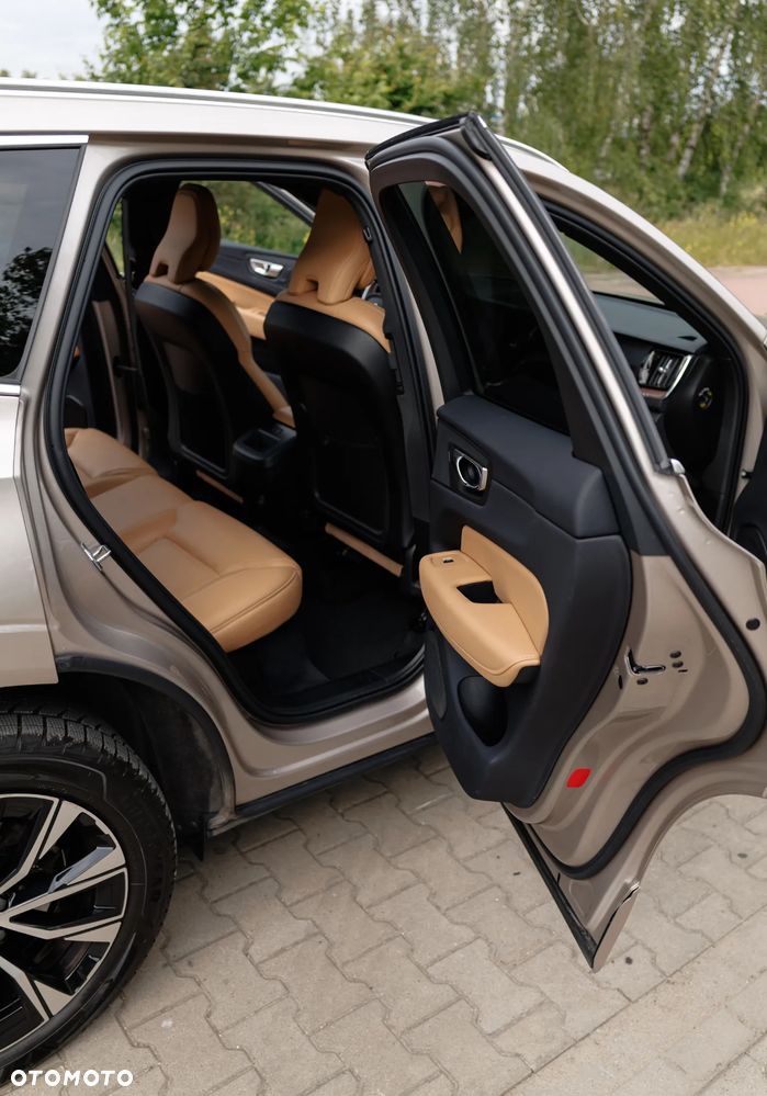 Volvo XC 60 B4 B Plus Bright - 26