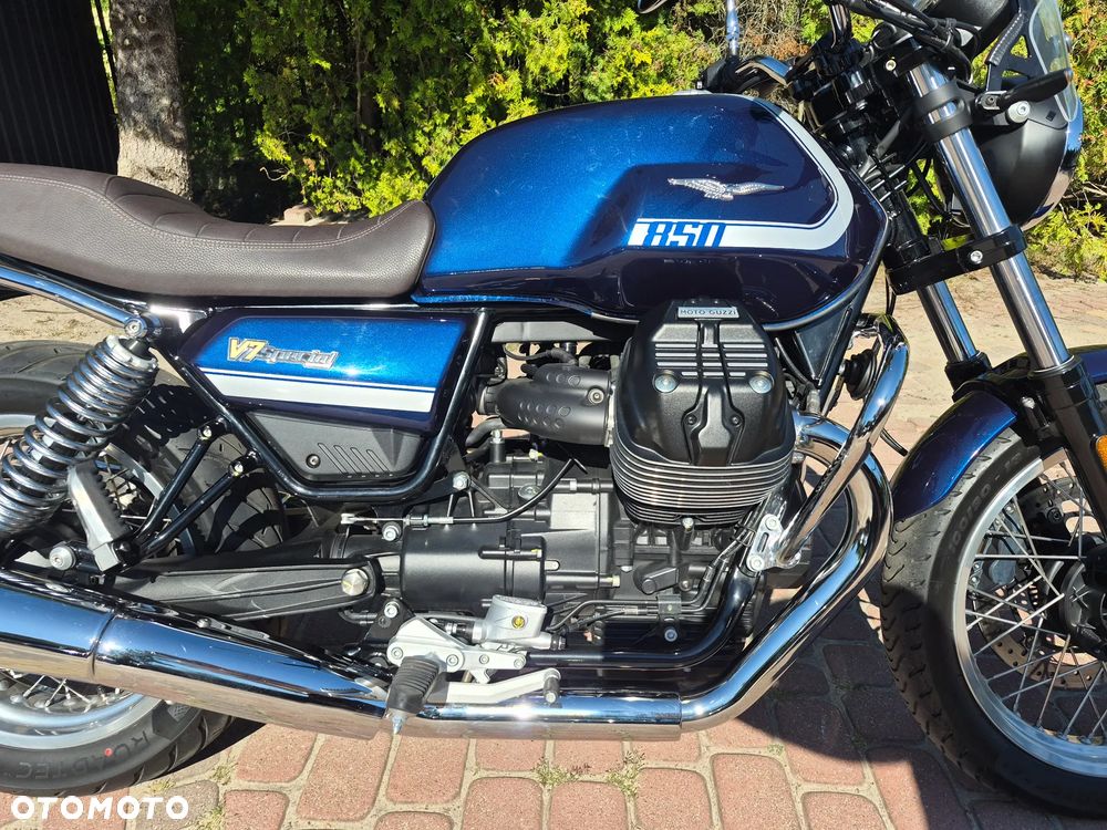 Moto Guzzi V7 - 8