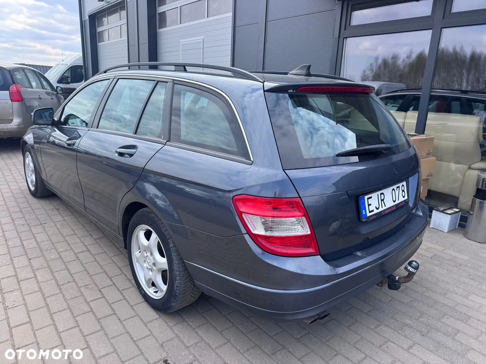 Mercedes-Benz Klasa C 180 Kompressor - 21