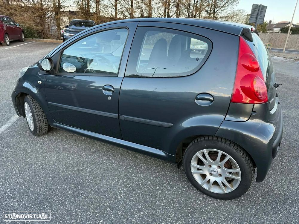 Peugeot 107 - 1