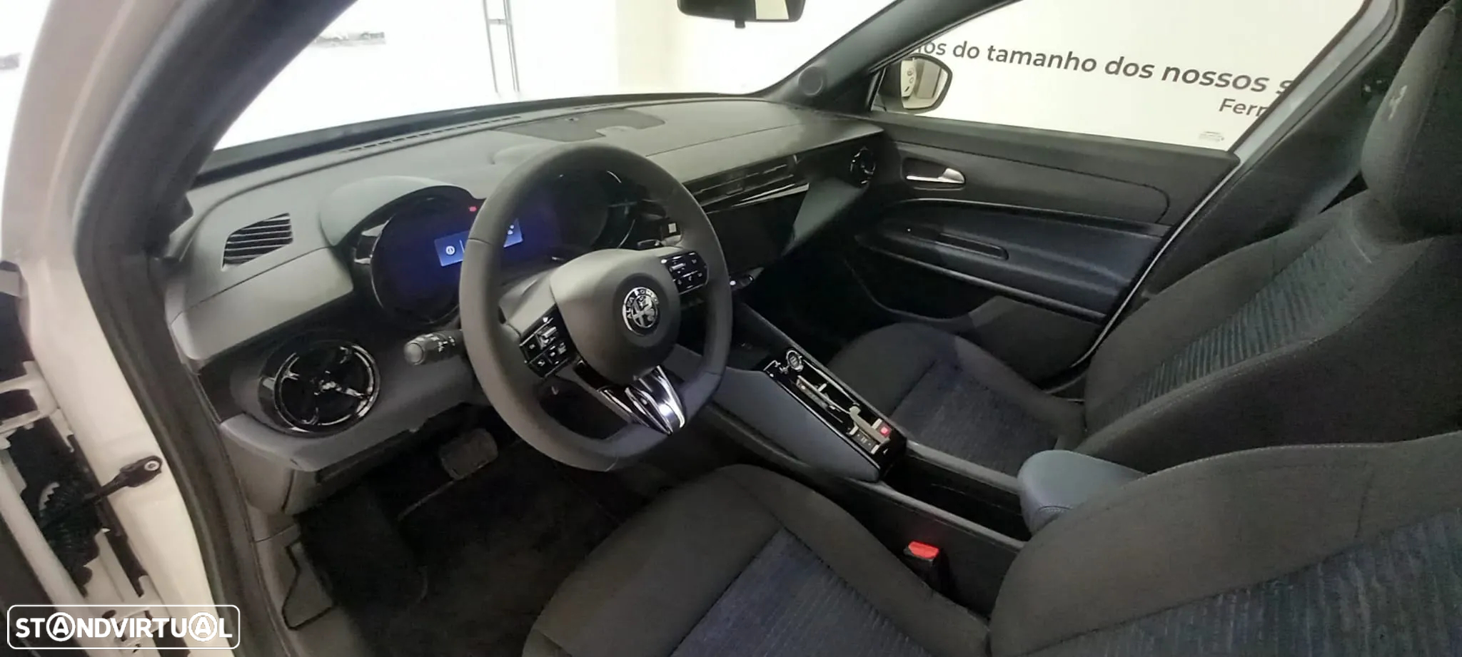 Alfa Romeo Junior 1.2 eDCT6 - 9