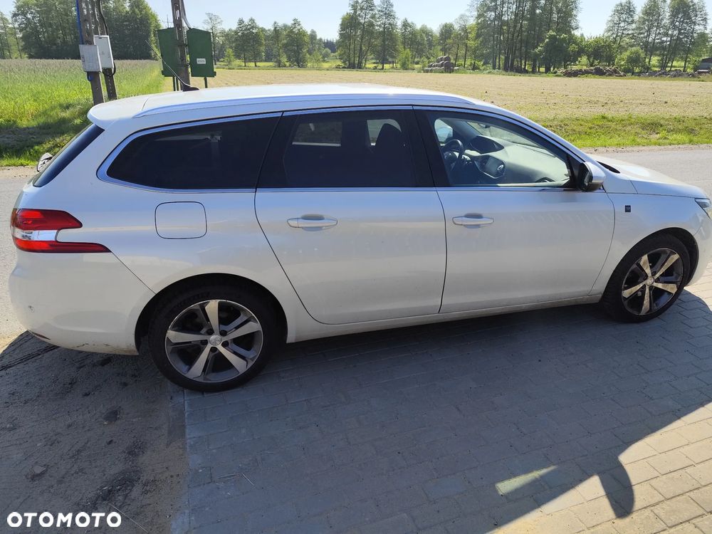 Peugeot 308 1.2 PureTech Allure S&S EAT8 - 3