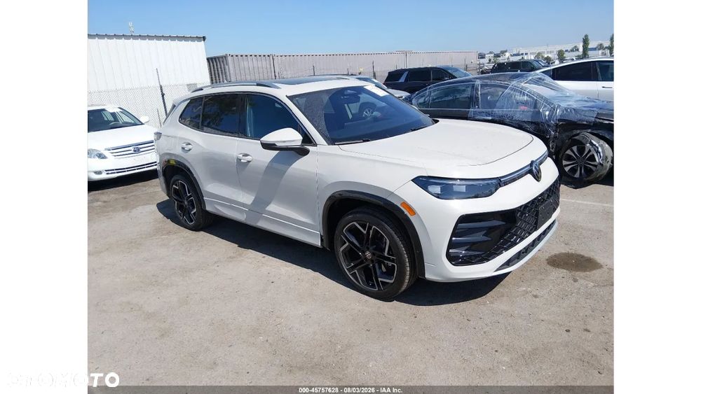 Volkswagen Tiguan - 1
