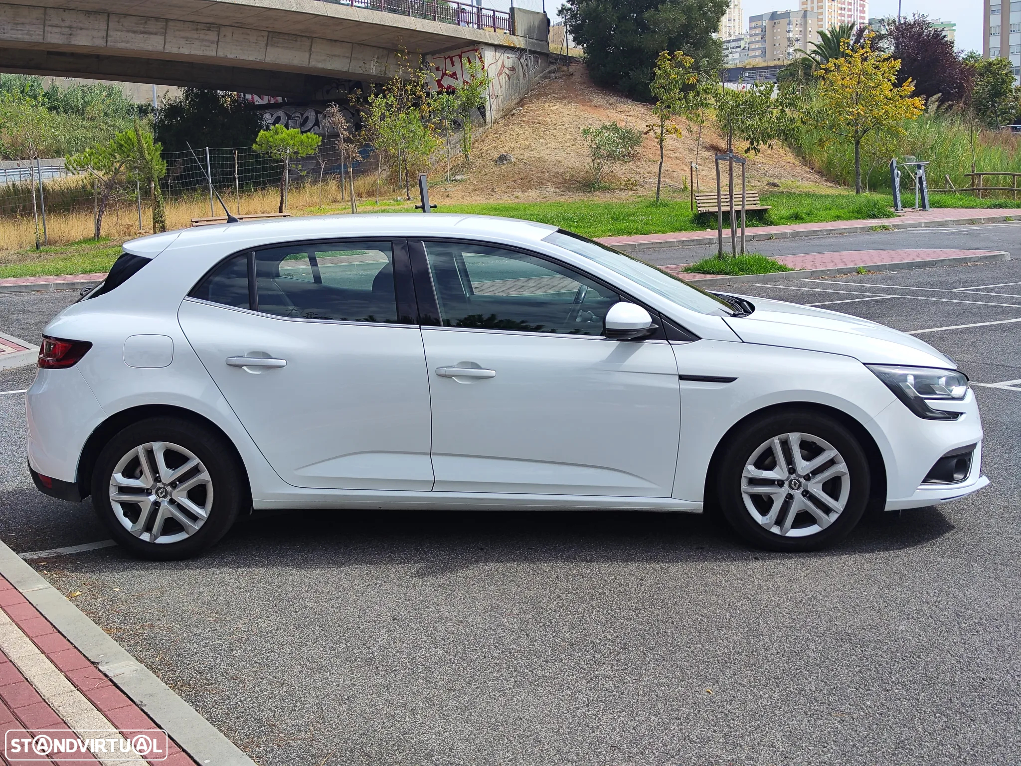Renault Mégane ENERGY dCi 110 EDC INTENS - 5