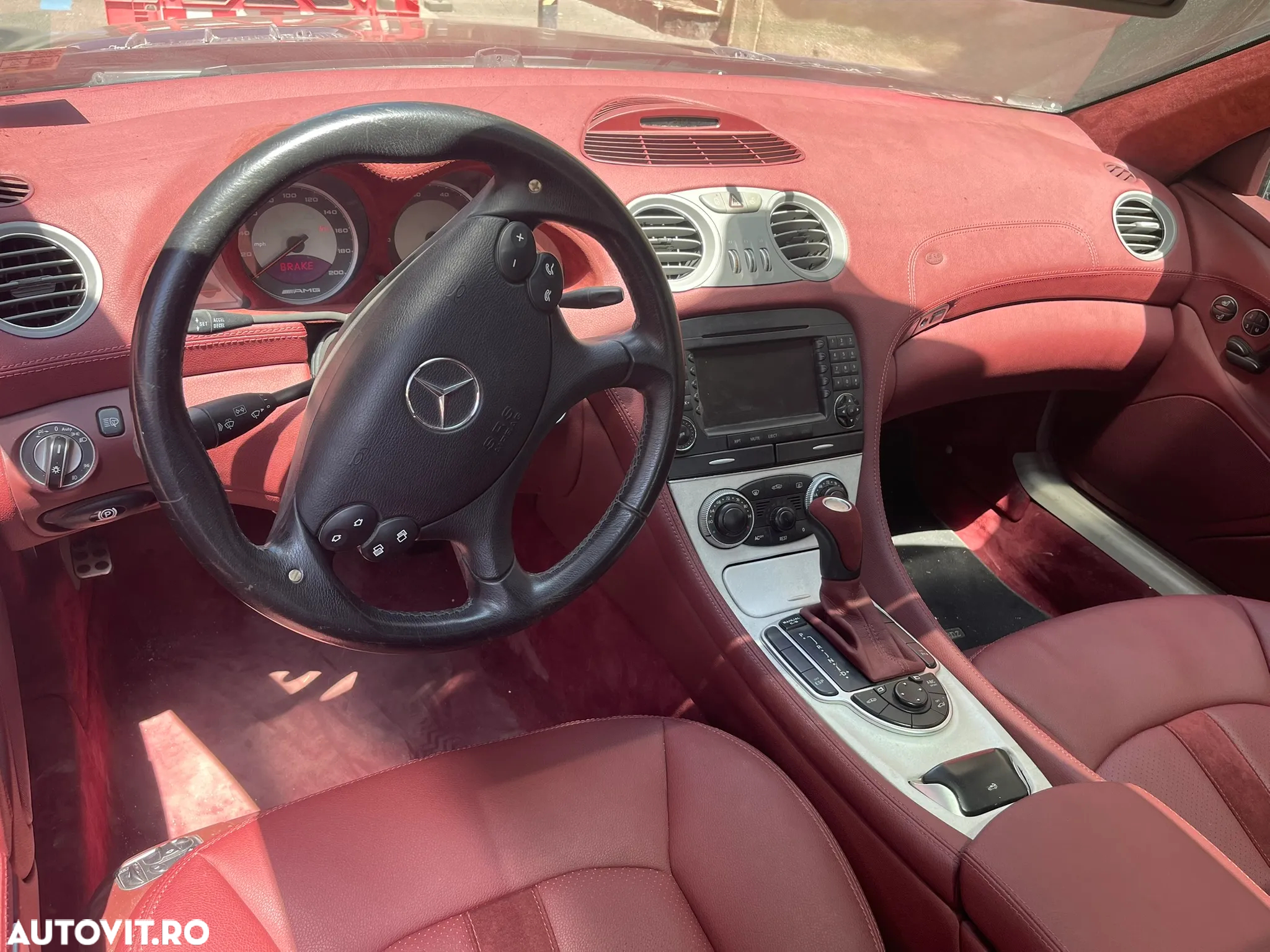 Mercedes-Benz SL - 16