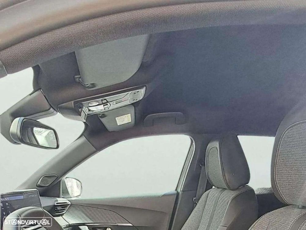 Peugeot 2008 1.2 PureTech Allure EAT8 - 10