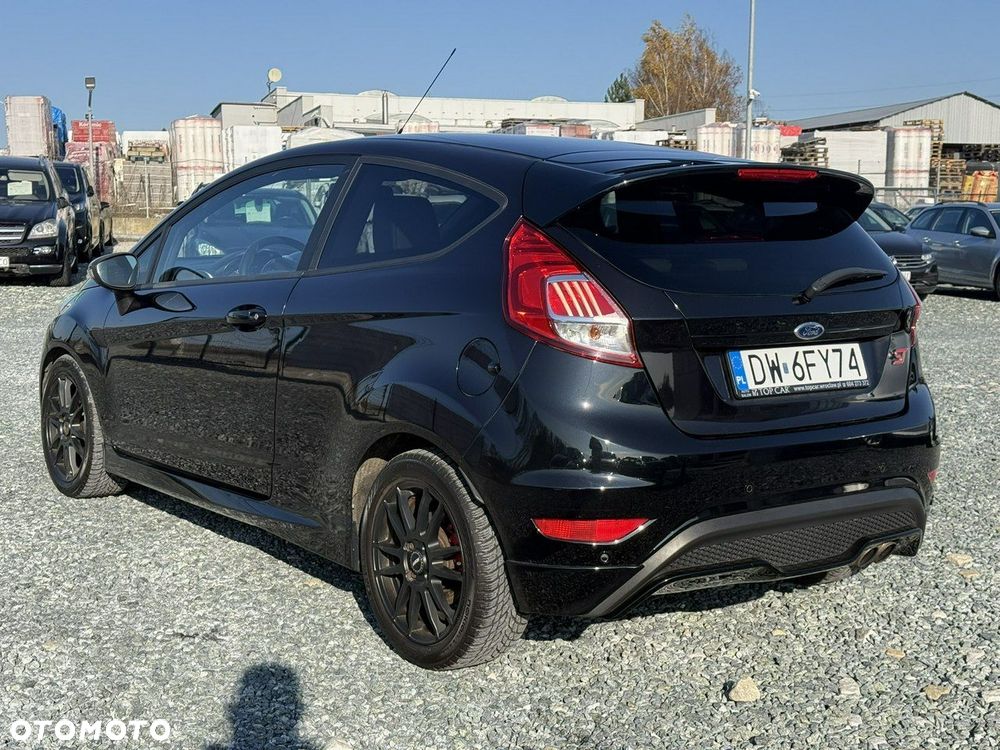 Ford Fiesta - 6