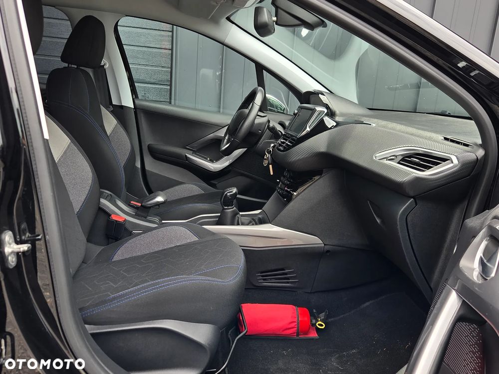 Peugeot 2008 1.2 Pure Tech Active S&S - 8